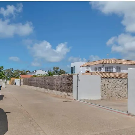 Con Piscina Compartida Cerca A La Playa Apartmán
