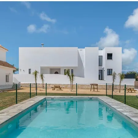 Con Piscina Compartida Cerca A La Playa Apartmán *